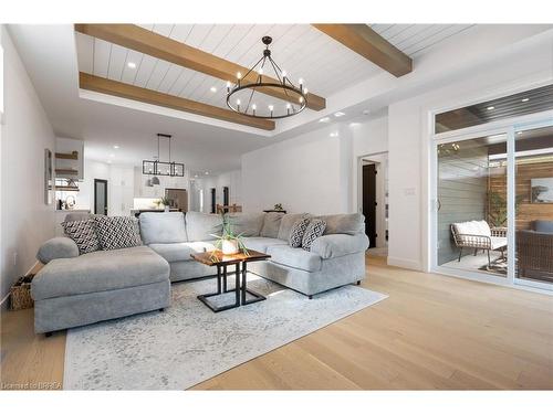 6 Macneil Court, Port Burwell, ON - Indoor Photo Showing Living Room