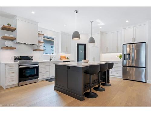 6 Macneil Court, Port Burwell, ON - Indoor Photo Showing Kitchen With Stainless Steel Kitchen With Upgraded Kitchen