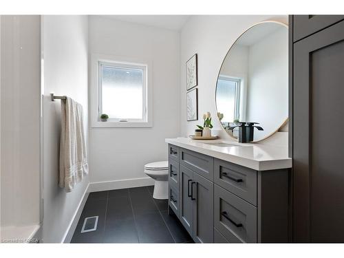 6 Macneil Court, Port Burwell, ON - Indoor Photo Showing Bathroom