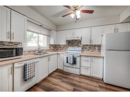 11-139 Stanley Street, Brantford, ON - Indoor Photo Showing Kitchen With Double Sink