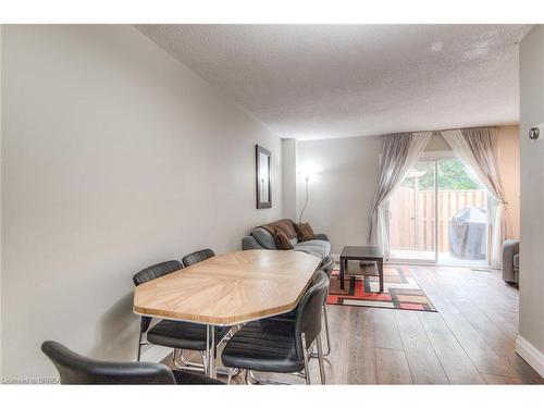 11-139 Stanley Street, Brantford, ON - Indoor Photo Showing Dining Room