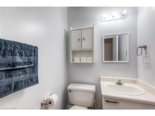 11-139 Stanley Street, Brantford, ON - Indoor Photo Showing Bathroom