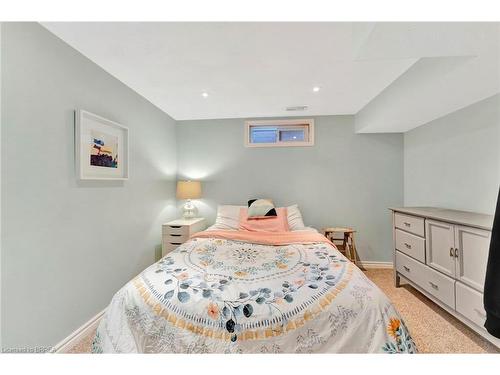 21 Franklin Street, Brantford, ON - Indoor Photo Showing Bedroom