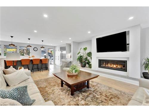 21 Franklin Street, Brantford, ON - Indoor Photo Showing Living Room With Fireplace