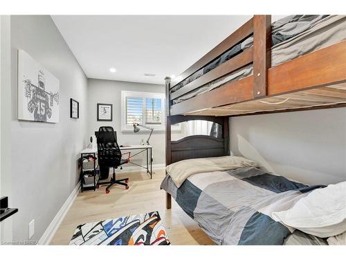 21 Franklin Street, Brantford, ON - Indoor Photo Showing Bedroom