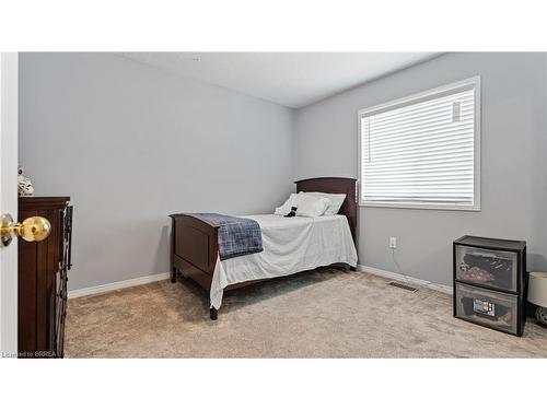 124 Osborn Avenue, Brantford, ON - Indoor Photo Showing Bedroom