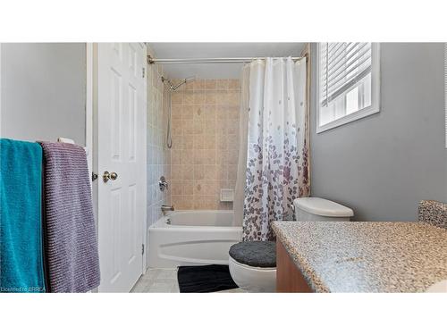 124 Osborn Avenue, Brantford, ON - Indoor Photo Showing Bathroom