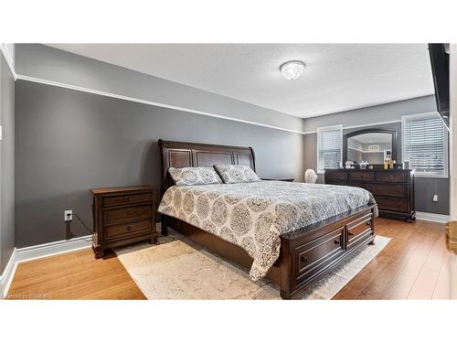 124 Osborn Avenue, Brantford, ON - Indoor Photo Showing Bedroom