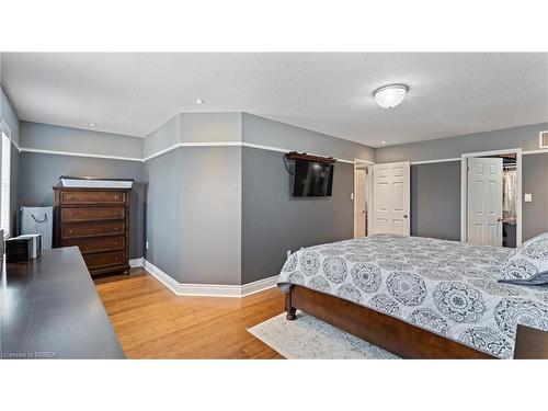 124 Osborn Avenue, Brantford, ON - Indoor Photo Showing Bedroom