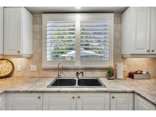 3 Brier Place, Brantford, ON - Indoor Photo Showing Kitchen With Double Sink