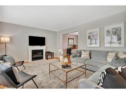 3 Brier Place, Brantford, ON - Indoor Photo Showing Living Room With Fireplace