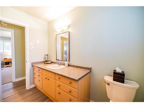 2 Spartan Drive, Brantford, ON - Indoor Photo Showing Bathroom