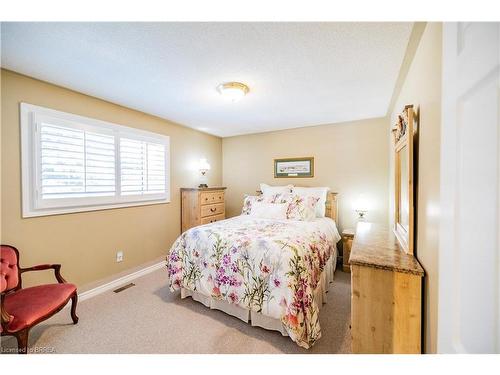 2 Spartan Drive, Brantford, ON - Indoor Photo Showing Bedroom