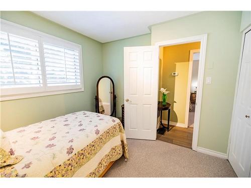 2 Spartan Drive, Brantford, ON - Indoor Photo Showing Bedroom