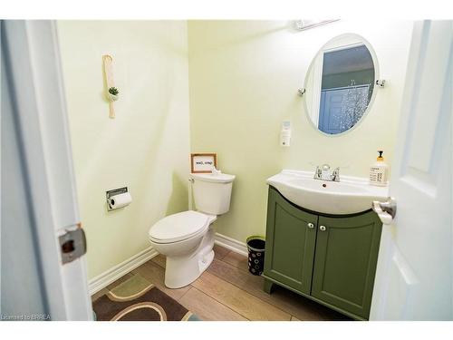 2 Spartan Drive, Brantford, ON - Indoor Photo Showing Bathroom