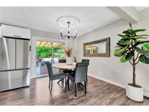 200 Memorial Drive, Brantford, ON - Indoor Photo Showing Dining Room