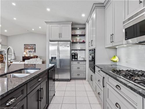 264 Hwy 5 Highway, St. George, ON - Indoor Photo Showing Kitchen With Double Sink With Upgraded Kitchen