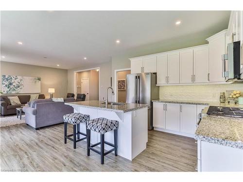 126 Blue Water Parkway, Selkirk, ON - Indoor Photo Showing Kitchen