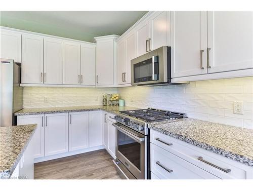 126 Blue Water Parkway, Selkirk, ON - Indoor Photo Showing Kitchen With Upgraded Kitchen