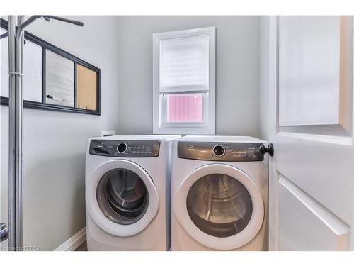 126 Blue Water Parkway, Selkirk, ON - Indoor Photo Showing Laundry Room