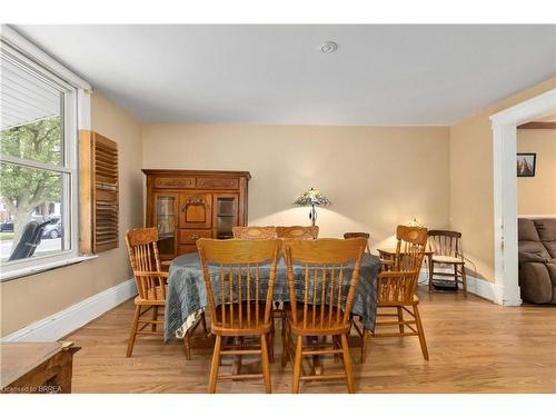 40 Egerton Street, Brantford, ON - Indoor Photo Showing Dining Room