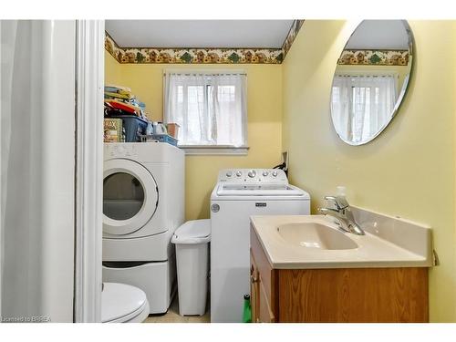 40 Egerton Street, Brantford, ON - Indoor Photo Showing Laundry Room