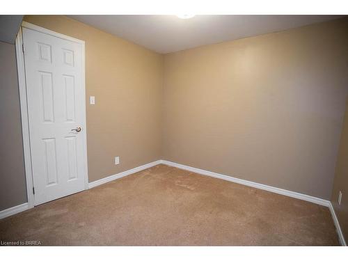 86 Viscount Road, Brantford, ON - Indoor Photo Showing Other Room