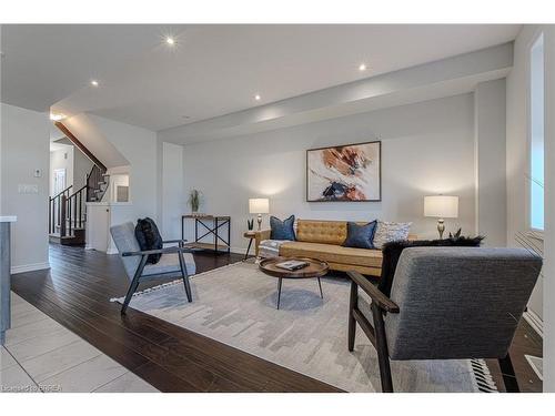 11-1 Tom Brown Drive, Paris, ON - Indoor Photo Showing Living Room