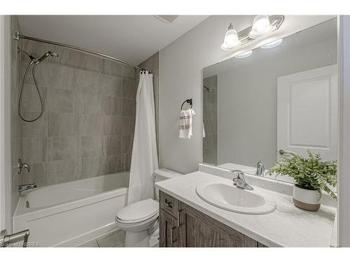 11-1 Tom Brown Drive, Paris, ON - Indoor Photo Showing Bathroom