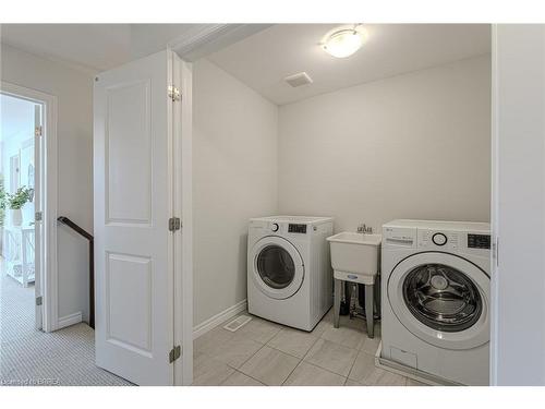 11-1 Tom Brown Drive, Paris, ON - Indoor Photo Showing Laundry Room