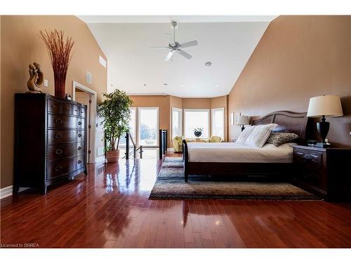 49 River Road, Brantford, ON - Indoor Photo Showing Bedroom