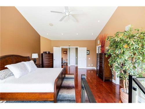 49 River Road, Brantford, ON - Indoor Photo Showing Bedroom