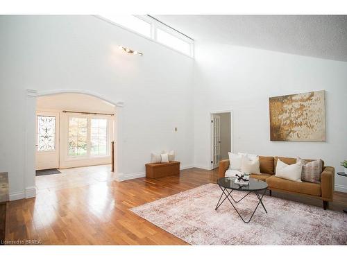 240 Johnson Road, Brantford, ON - Indoor Photo Showing Living Room