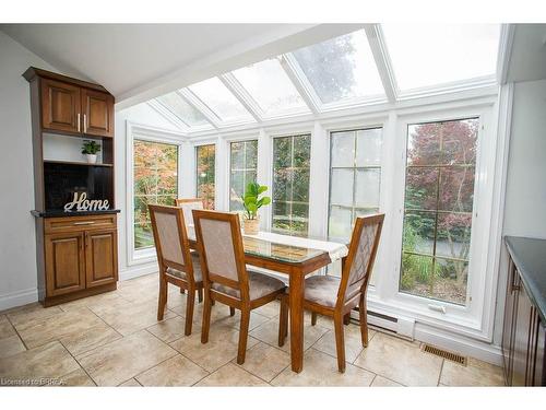 240 Johnson Road, Brantford, ON - Indoor Photo Showing Dining Room