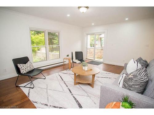 240 Johnson Road, Brantford, ON - Indoor Photo Showing Living Room