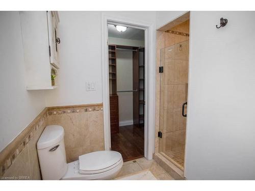 240 Johnson Road, Brantford, ON - Indoor Photo Showing Bathroom