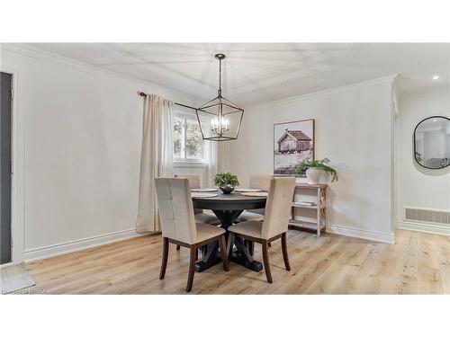 237 Memorial Drive, Brantford, ON - Indoor Photo Showing Dining Room