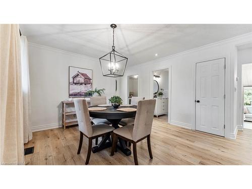 237 Memorial Drive, Brantford, ON - Indoor Photo Showing Dining Room