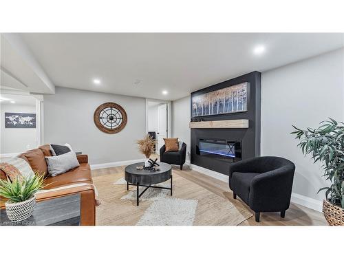 237 Memorial Drive, Brantford, ON - Indoor Photo Showing Living Room With Fireplace