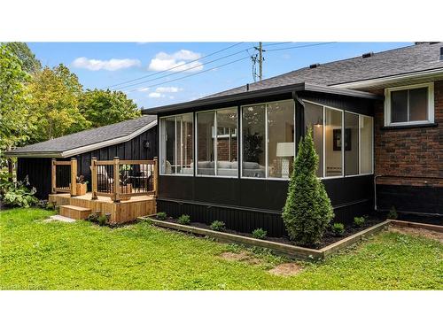 237 Memorial Drive, Brantford, ON - Outdoor With Deck Patio Veranda