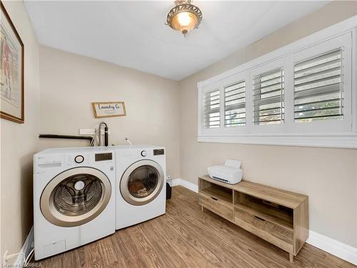 41 Varadi Avenue, Brantford, ON - Indoor Photo Showing Laundry Room