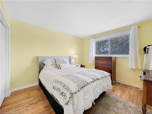 41 Varadi Avenue, Brantford, ON - Indoor Photo Showing Bedroom