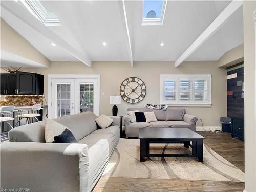 41 Varadi Avenue, Brantford, ON - Indoor Photo Showing Living Room