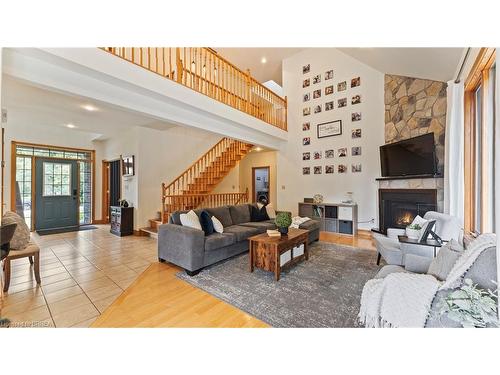 12 North Street, Brantford, ON - Indoor Photo Showing Living Room With Fireplace