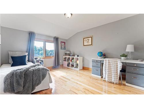 12 North Street, Brantford, ON - Indoor Photo Showing Bedroom