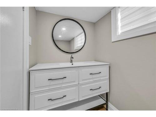 89 Varadi Avenue, Brantford, ON - Indoor Photo Showing Bathroom