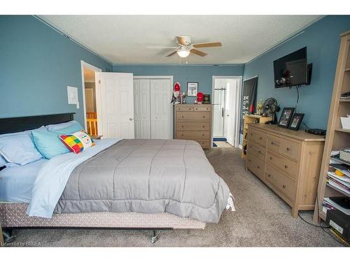 54 Blackfriar Lane, Brantford, ON - Indoor Photo Showing Bedroom