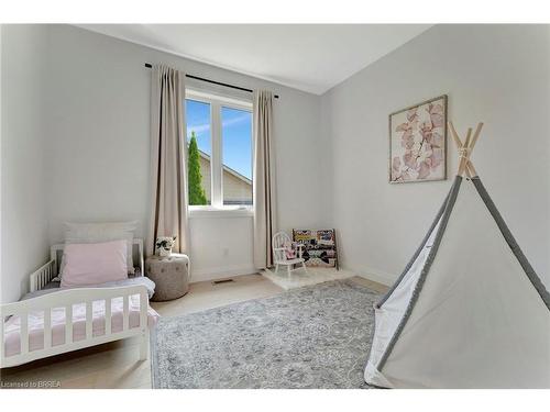 16 St Ladislaus Street, Courtland, ON - Indoor Photo Showing Bedroom