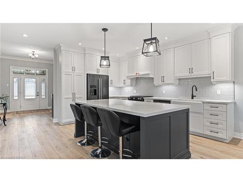 39 Gibbons Street, Waterford, ON - Indoor Photo Showing Kitchen With Upgraded Kitchen