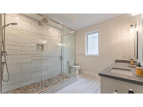 39 Gibbons Street, Waterford, ON - Indoor Photo Showing Bathroom